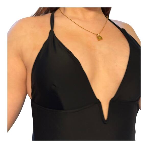 NEW Cupshe SWIMSUIT Women's LG Deep V-Wire Cross Back Cheeky One Piece Swimsuit - Picture 6 of 13